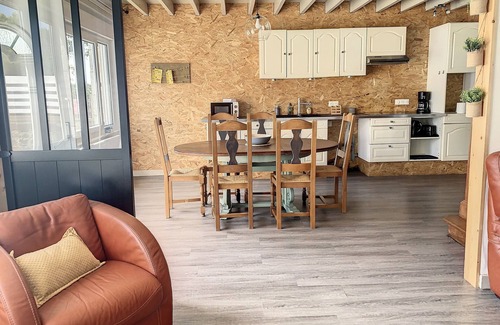 Lingreville Casa | 1km Plages, Maison Avec Cour, Hameau Calme