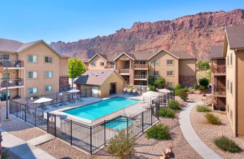 Moab South Valley Casa | 1L Top Floor Moab RedCliff Condo POOL & HOT TUB