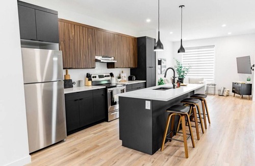 Winnipeg Casa | *1min Riverview Health 7min Downtown Free Parking