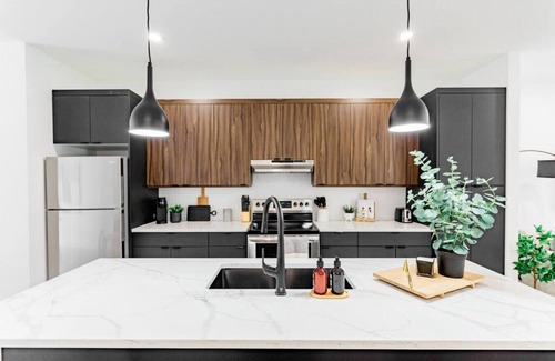 Winnipeg Casa | *1min Riverview Health 7min Downtown Free Parking