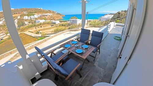 Paraga Casa | 1Path Pelican Mykonos Super Paradise Beach House
