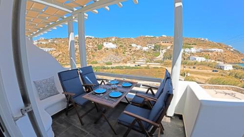 Paraga Casa | 1Path Pelican Mykonos Super Paradise Beach House
