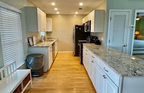St. George Island Casa | 1st Ashore-Beachfront-Pet Friendly