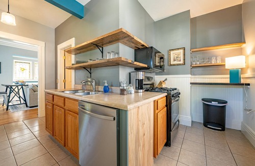 Rochester Apartamento | 1st floor 2-bedroom with off-street parking