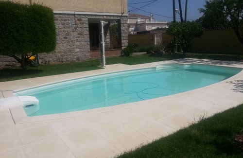 Morta Apartamento | ALQUILER VILLA Y JARDÍN PISCINA PRIVADA 1er piso
