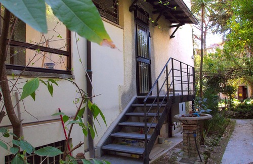 Monte Sacro Apartamento | Apartamento en el 1 piso en una villa de 3 con jardín, autobús / metro cerca