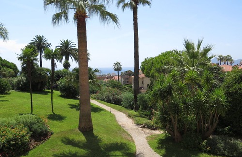 California - Pezou Apartamento | 1er Piso Apartamento con vistas al mar hermoso en el edificio de Carácter Magnífico