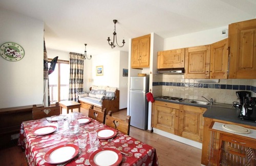 Aussois Apartamento | 10m del centro estación, 1.o piso, balcón, tv, local para esquís, 44m², Aussois