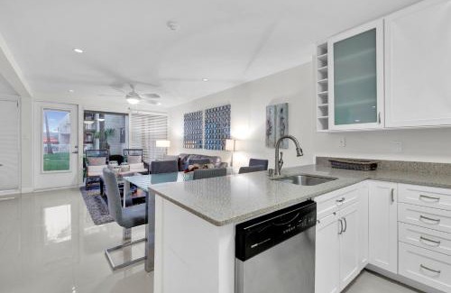 South Padre Island Apartamento | 1st Floor Condo w Beautiful Resort Grounds! Heated Pools Hot Tub Tennis Courts