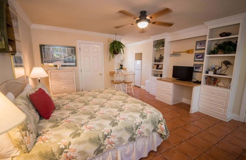 Bradenton Beach Hotel | 1st Floor Studio.NO PETS