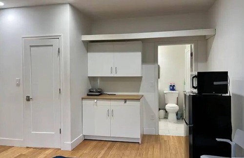 West Philadelphia Apartamento | 1st floor studio with backyard