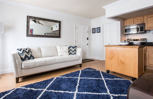 Faubourg Delassize Casa | ¡Primera elección para UBICACIÓN! Pasos de St. Charles Ave