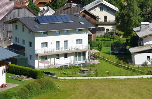 Russbach am Pass Gschuett Apartamento | 1st south (upper floor south) - house van der Leij