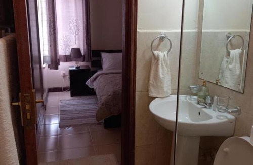 Langata Apartamento | 1x Triza wespoint suits