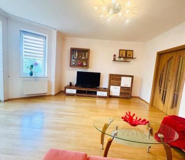 Yavory Apartamento | 2 кімнати новобуд Вернадського 6 Червоноі калини Лісна