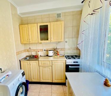 Desnyans'kyi District Apartamento | 2-К институт сердця возле Метро Чернігівська