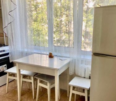 Desnyans'kyi District Apartamento | 2-К институт сердця возле Метро Чернігівська