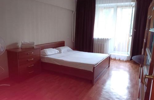 Otegen Batyra Apartamento | 2-к квартира у Цирка, Стадиона и Ботанического сада "Stay Abai"