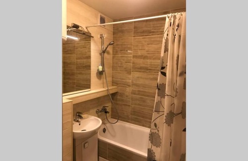 Dniprovs'kyi District Apartamento | 2 к. квартира