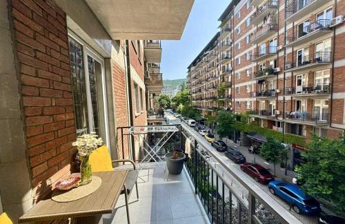 Saburtalo Apartamento | 2&1 BR Apartment at Jikia's Green Complex-Central Tbilisi