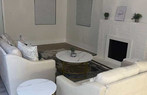 Macon Casa | 2/1 with Private Enclosed Yard