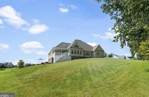 Culpeper Apartamento | 2/2 bath large private apartment , eat in kitchen living room, gym & laundry