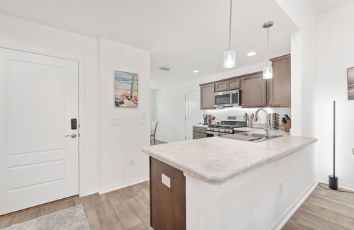 Wildwood Casa | 2/2 in The Village of Richmond