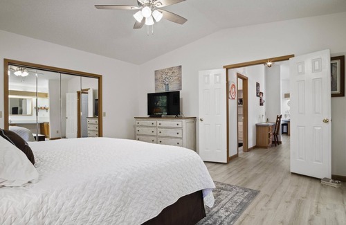 The Villages Casa | 2/2 ranch home, golf cart, dog allowed, near shopping & Spanish Springs