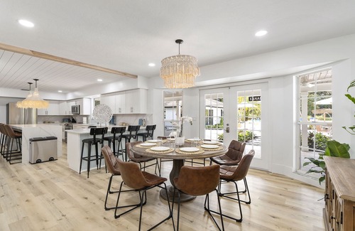 Bradenton Casa | 2.3 acre Luxury Estate 9 minutes from Beach!!!