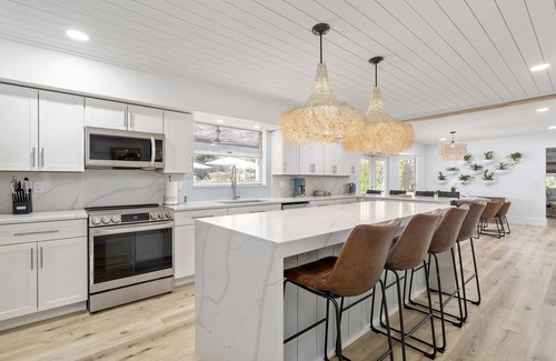 Bradenton Casa | 2.3 acre Luxury Estate 9 minutes from Beach!!!