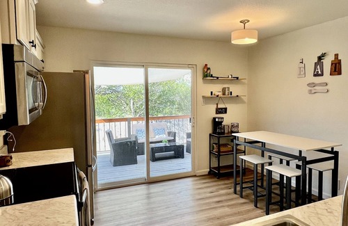 Southside Casa | 2.5 miles to Lackland BMT/12 miles to Sea World/Riverwalk