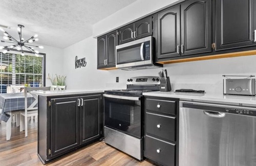Auburn Casa | 2.5mi to Stadium/Arena. Close to AU Club Golf. Easy access from I-85