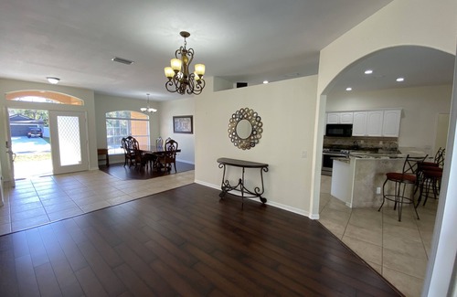 North Port Chalet De Esquí | 2+ Acres Lot 3BR/2BA 2200 Sq.ft - Salt Heated Pool