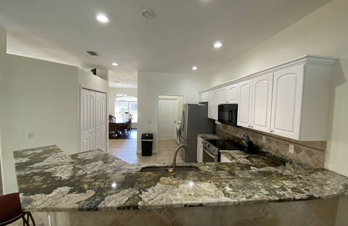 North Port Chalet De Esquí | 2+ Acres Lot 3BR/2BA 2200 Sq.ft - Salt Heated Pool