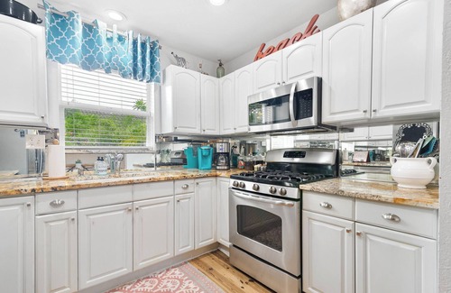 South Palm Park Neighborhood Association Casa | 2 Amazing Beaches in 1 mile Palm Oasis 4|4 w/POOL & Covered Outdoor Entertaining