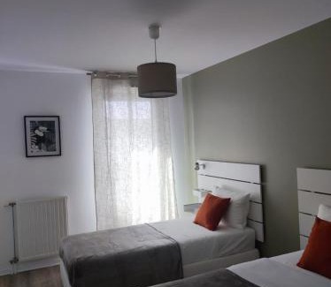 Center Apartamento | 2 Appartements au Centre d'EVRY proches de PARIS