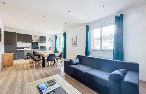 Aubiere Apartamento | 2 appartements réunis 6 chambres parking 16 pers