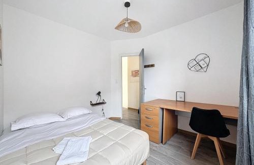 Aubiere Apartamento | 2 appartements réunis 6 chambres parking 16 pers