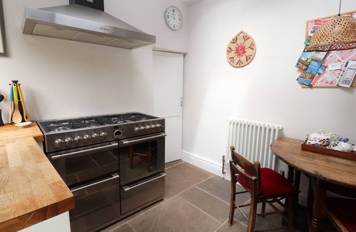 Chester Cabaña | 2 Ashby Place