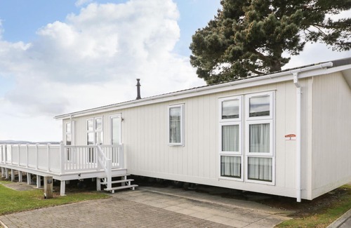 Hamworthy Cabina | 2 BAY HOLLOW, family friendly, country holiday cottage in Hamworthy