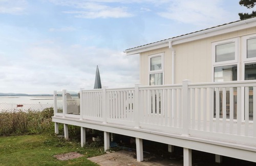 Hamworthy Cabina | 2 BAY HOLLOW, family friendly, country holiday cottage in Hamworthy