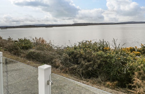 Hamworthy Cabina | 2 BAY HOLLOW, family friendly, country holiday cottage in Hamworthy