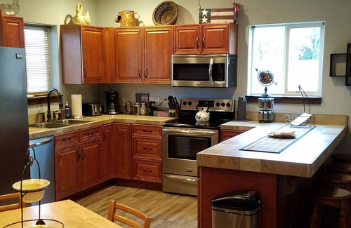 Evergreen Casa | 2 Bd House, Central a Glacier Park, Flathead Lake, Whitefish Mountain & Lake.