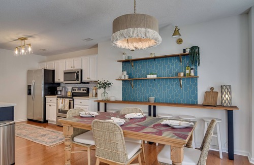 Evans Cabaña | 2 bd/2 bath Adorable Cottage in Evans, GA!