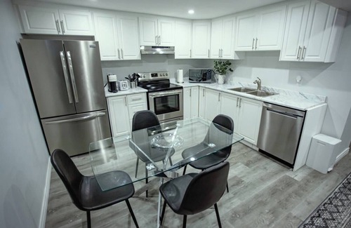Toronto Apartamento | 2 Bd Retreat Near Airport