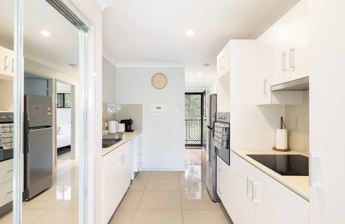 Rocklea Apartamento | 2 Bdr Apt! Garage! Espresso! GST Credits! 373B2