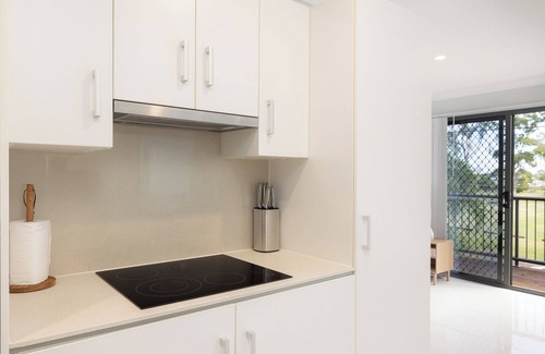 Rocklea Apartamento | 2 Bdr Apt! Garage! Espresso! GST Credits! 373B2