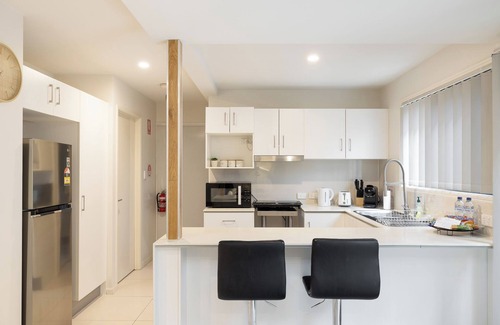 Sunnybank Apartamento | 2 Bdr Apt! Train! Parking! Restaurants! 2144D2