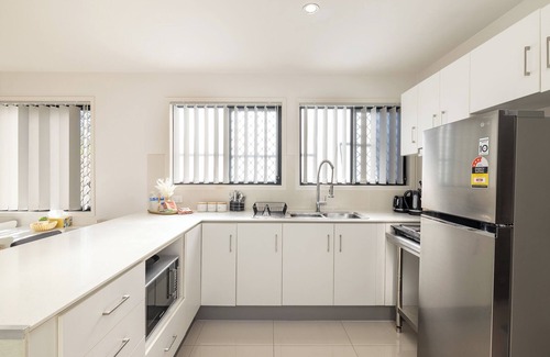 Sunnybank Apartamento | 2 Bdr Apt! Train! Parking! Restaurants! 3144D2