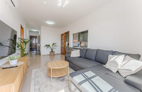 Arona Apartamento | 2 BDR Apt with Pool & Teide View